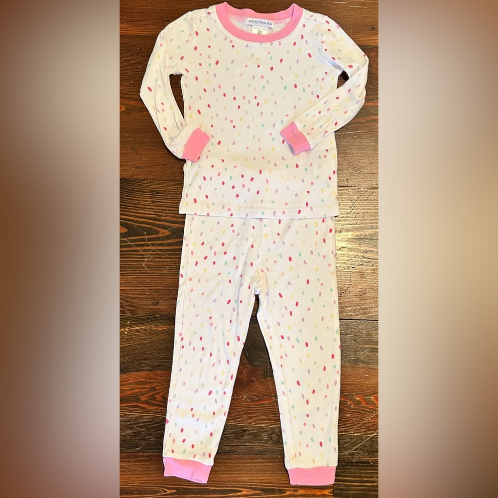 Pottery Barn Kids 2T Pajamas